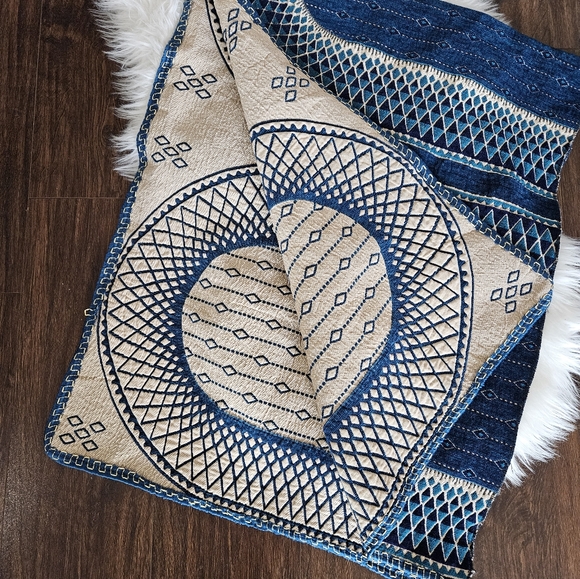 Boho Teal Pattern Table Runner - Picture 5 of 6